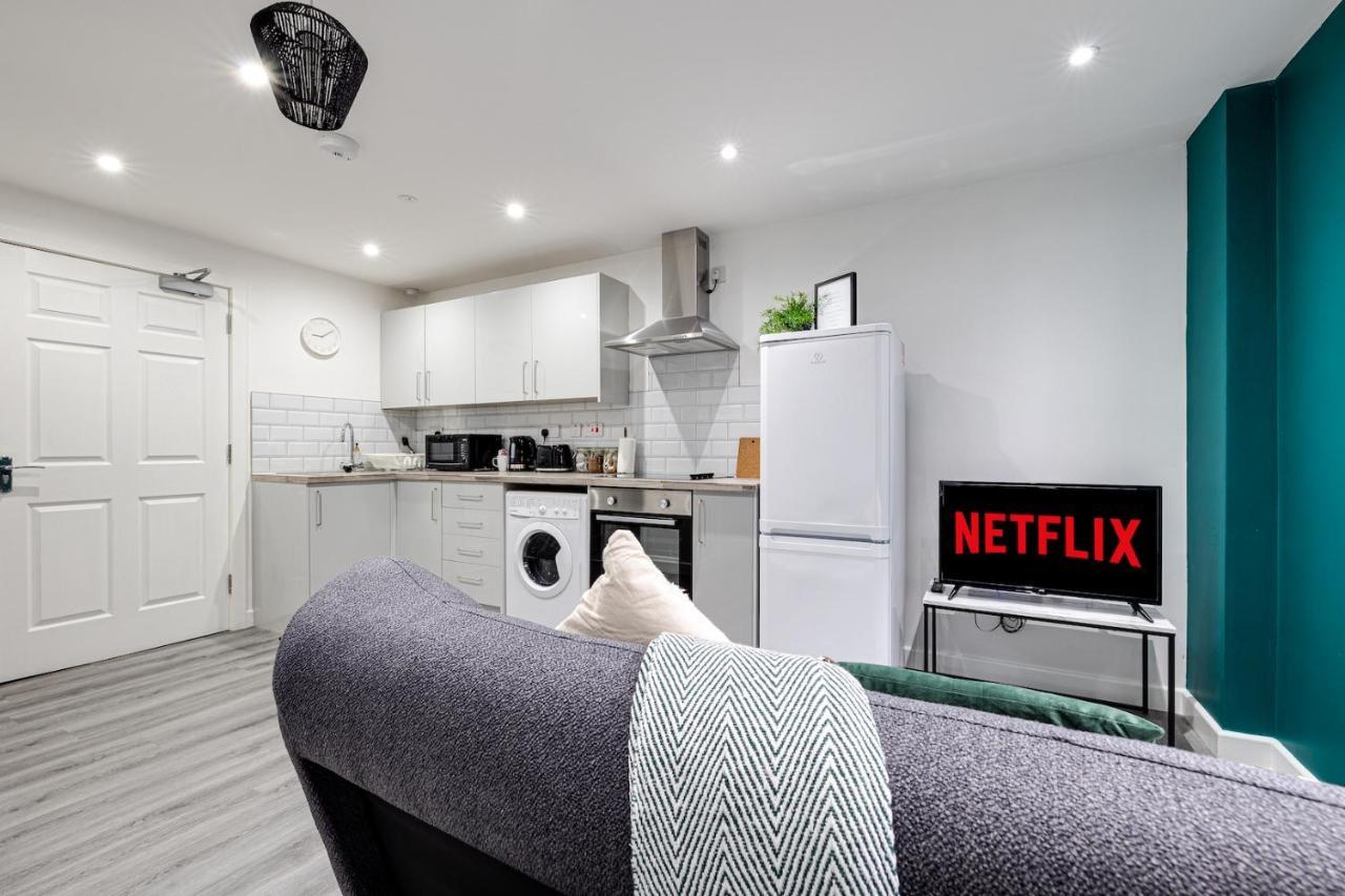 Cosy Modern Apt In Heart Of Stockport - Sleeps 4 Lägenhet Exteriör bild