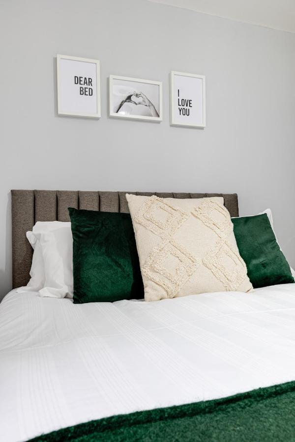 Cosy Modern Apt In Heart Of Stockport - Sleeps 4 Lägenhet Exteriör bild