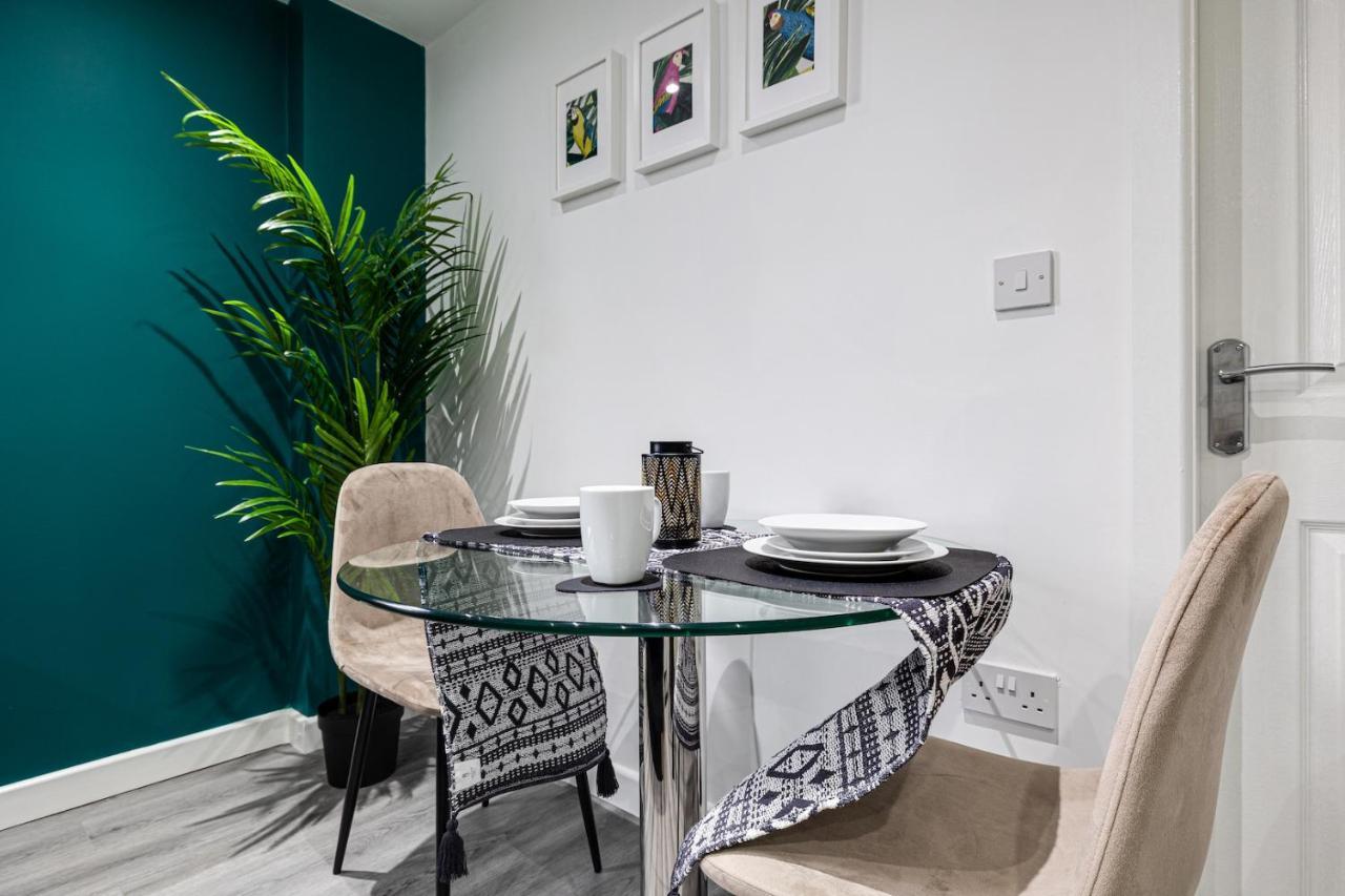 Cosy Modern Apt In Heart Of Stockport - Sleeps 4 Lägenhet Exteriör bild